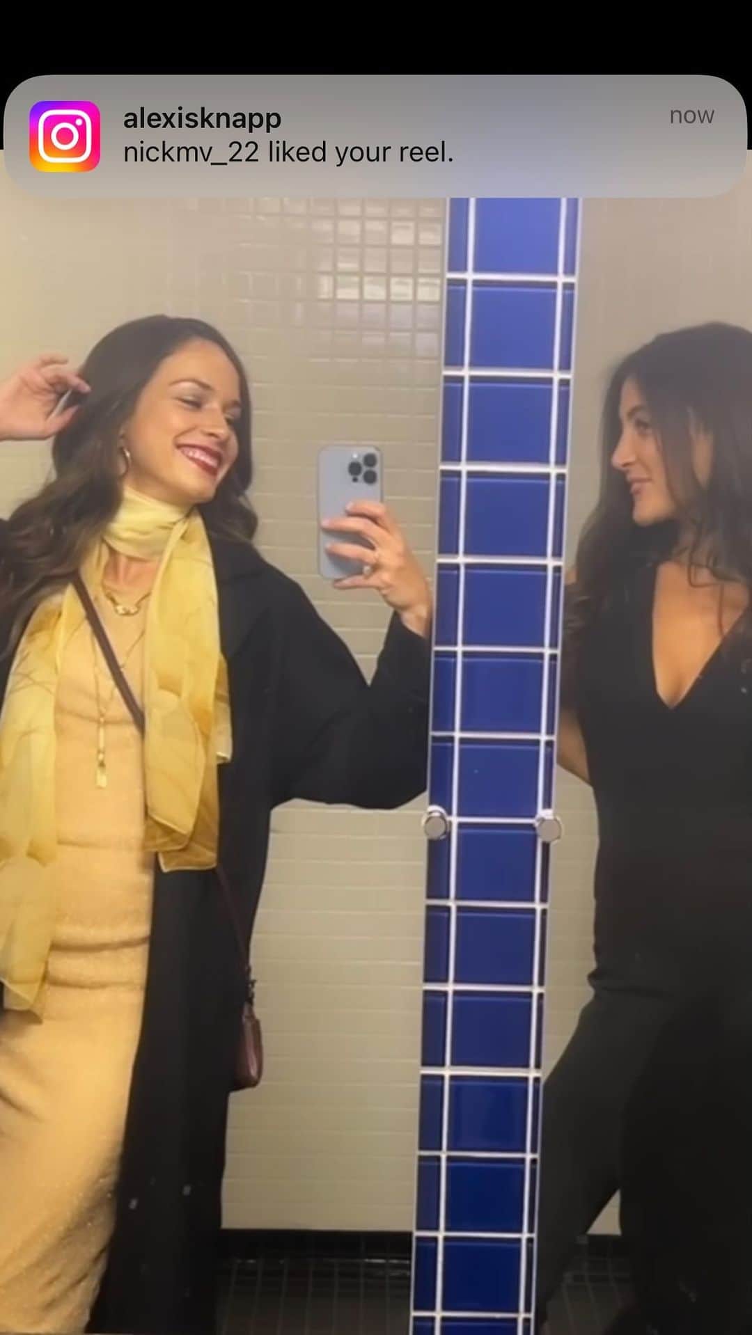 アレクシス・ナップのインスタグラム：「Heard this last night & NEEDED to use this song. 🎶🙌🏼🎶 some recent moments of happiness just bc songs too good not to aaand it’s doubling up for #internationalwomensday since there are legendary women in this & I can’t stay on top of trends. (Who do I need to hire for that fr🙃🤦🏻‍♀️)  I love all these ppl I’ve laughed & derped all around the world with. 2023 is serious work time w/ equally serious PLAY. Never. EVVVERRR. Stop. Playing!!!!!! #LiveMore #LaughMore #LoveMore #purejoy :)」