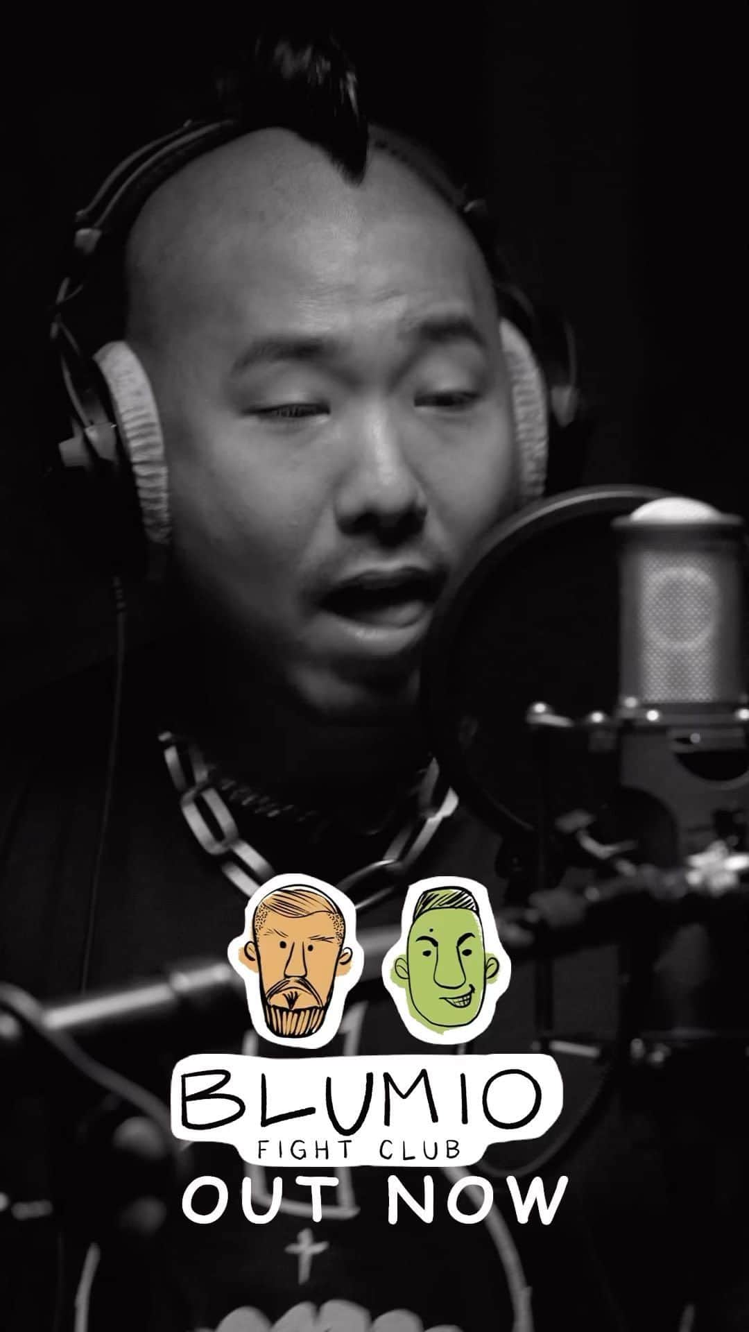 Blumio（ブルーミオ）のインスタグラム：「Teil 2 der „MEINE LIEBLINGSRAPPER EP“ 🔥  Hab mich an den großartigen Kollegah und Farid Bang versucht ❤️  Link zum Video in meiner Bio!   #meinelieblingsrapper #kollegah #faridbang」
