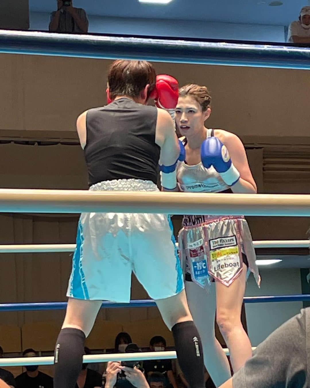 高野人母美さんのインスタグラム写真 - (高野人母美Instagram)「i was a boxer...  form  JAPAN  my fight after  modeling LOL😂😂  because Tomomi is entertainer👁️👁️👅  in a short amount of time.  Thank you for all your support🌏🌏  n  最近フカヒレハマってる🐒🐒🐒🐒  #shark   #car #東京  #tokyo  #羽田空港  #california  #mexico  #burrito  #crazy #lol #boxeo #gracias  #cat #動物好きな人と繋がりたい  #海好きな人と繋がりたい  #フリーダイビング  #水泳  #水泳好きな人と繋がりたい   #焼き鳥 #iphone8   #losangeles #japanesefood  #ラーメン #bbq  #tattoo #tacos」3月17日 8時46分 - tomomitakano7