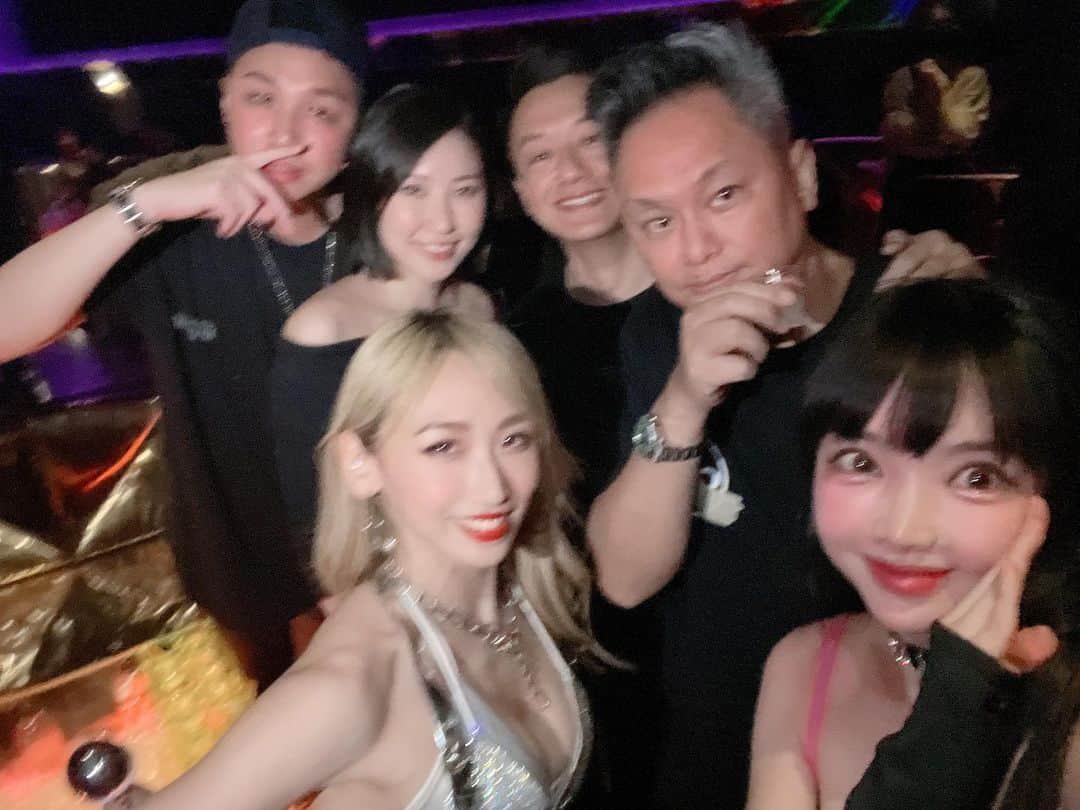 のインスタグラム：「After😆🙌🙌   I had a lot of fun in AI club at taipei😘So thank u to all of support for me. I hope to see u guys soon❤️」