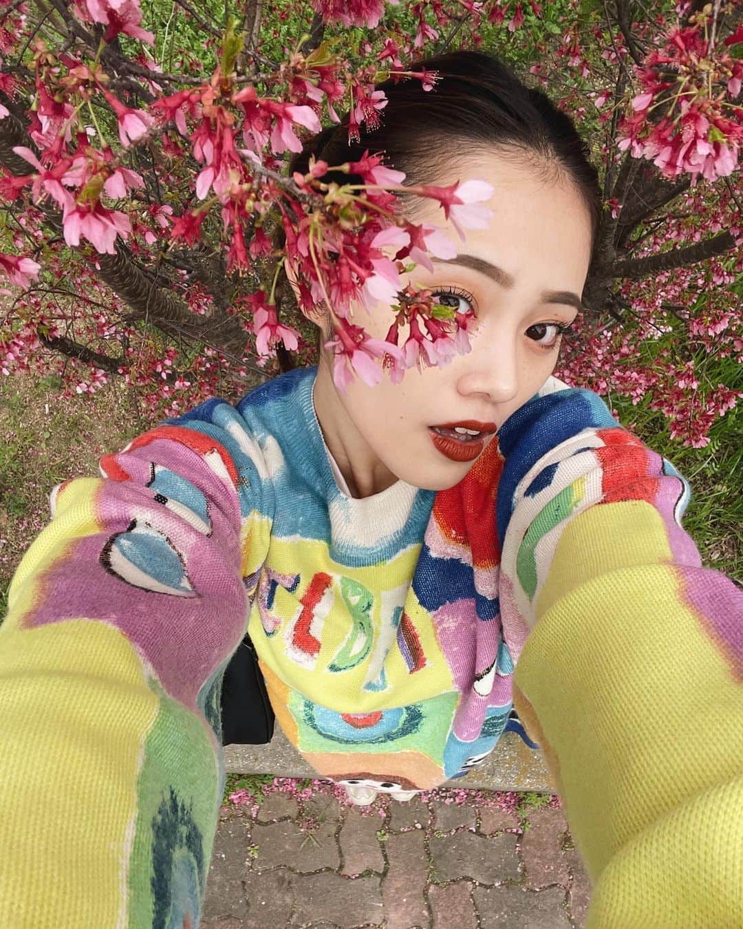RUNA（竹田瑠奈）さんのインスタグラム写真 - (RUNA（竹田瑠奈）Instagram)「この歳になってよりお花の魅力をより感じる様になった🌷　お花あげたいって思うしお花貰うとうれしい！」3月17日 20時10分 - runacccc