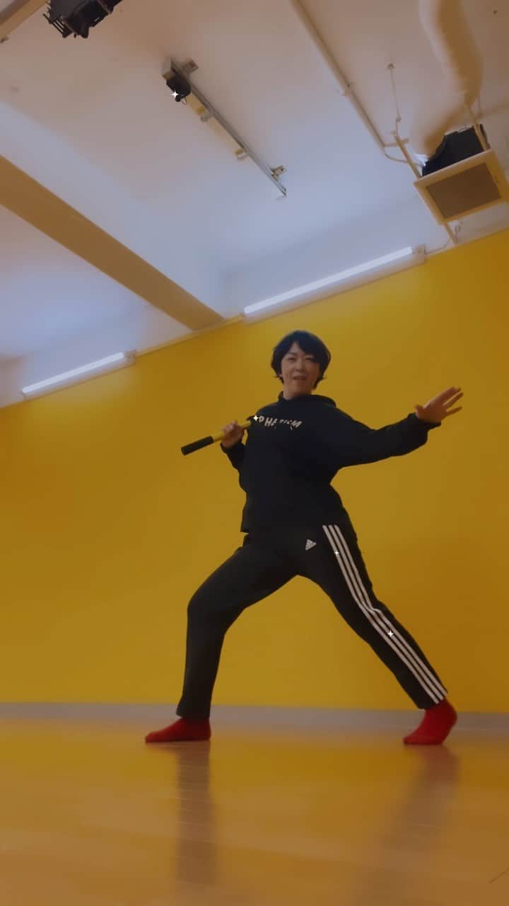 グリフォン國松のインスタグラム：「💛🖤❤️#nunchakufreestyle #dance #japan #skills #ninja #naruto #anime #yellow #japanesegirl」