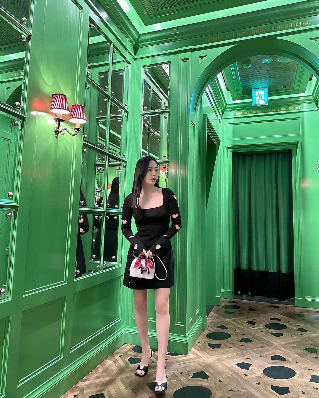 megbabyさんのインスタグラム写真 - (megbabyInstagram)「今日はMEGOODチームでエンジェル👼🏻ウンテのバースデーランチ🍽  まるでマグワートの世界💚💗 いるだけで美肌になれそう😂✨  最後の写真はここだけのひみつ🫢」3月17日 20時32分 - _megbaby_
