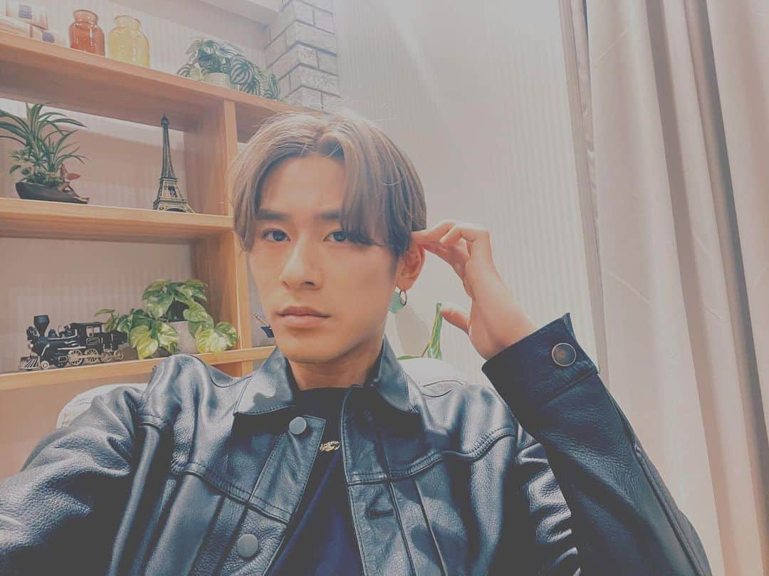 深堀未来さんのインスタグラム写真 - (深堀未来Instagram)「Changed to the “N.E.X.T.” hair color😏  #BALLISTIKBOYZ #イメチェン #初の明るめ #全頭ブリーチ #気に入った #色々楽しみ」3月17日 20時42分 - mikufukahori.official