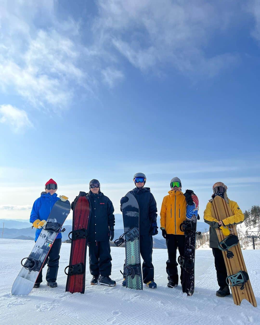 三浦理志さんのインスタグラム写真 - (三浦理志Instagram)「@kawabaresort のFIRST TRACK 最高〜！ まだ誰も滑っていない朝イチの1st track！ 春スキーもいいですね！ #snow #snowboarding #kawabaresort #gunma #thanks」3月17日 21時09分 - mar4m