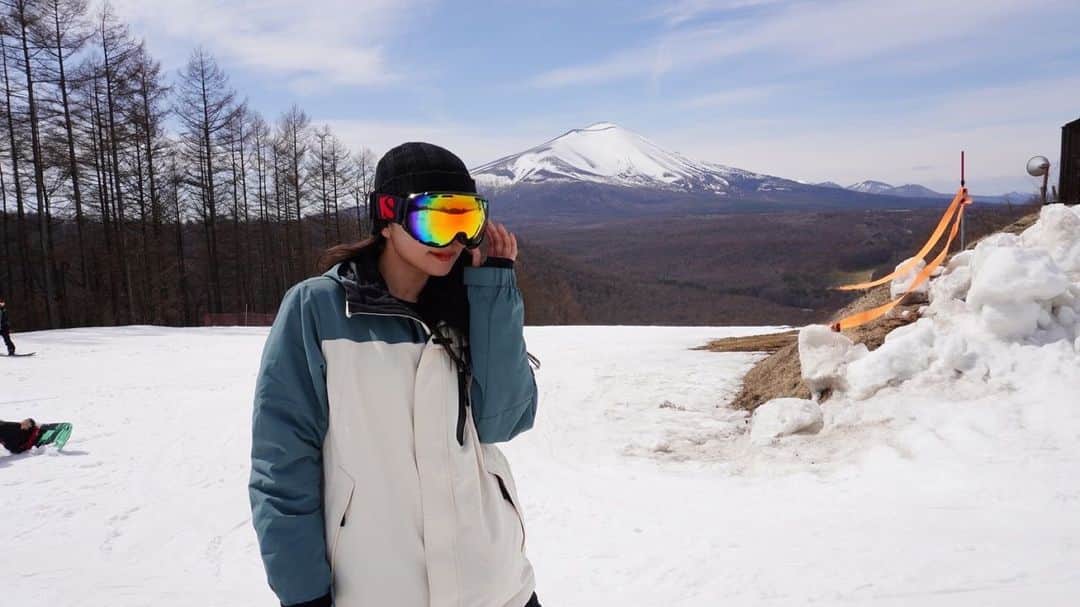 室田瑞希さんのインスタグラム写真 - (室田瑞希Instagram)「☃️🏂 #室田瑞希 #スノボ #snowboard #スノボ女子 #スノボウェア #ゲレンデ」3月17日 21時22分 - mizuki.murota.official