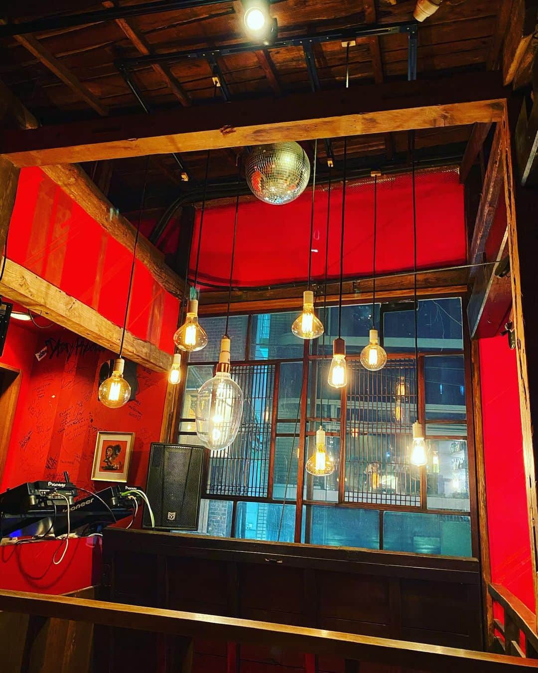 狩野茉莉さんのインスタグラム写真 - (狩野茉莉Instagram)「色んなお店を開拓するのは本当に楽しい😍🍷  #渋谷 #shibuya」3月17日 12時41分 - marimari_kano