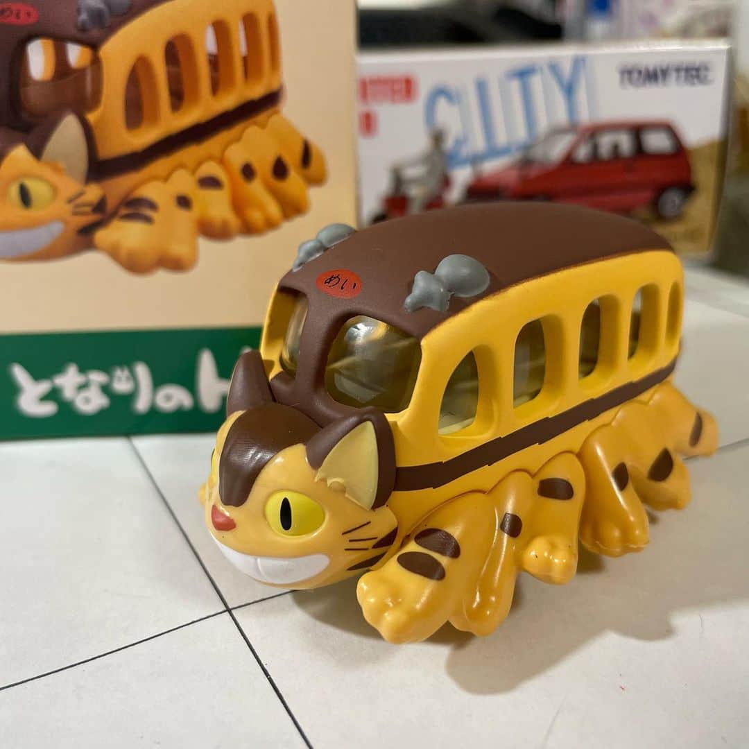 小森高博のインスタグラム：「トミカのネコバス。」