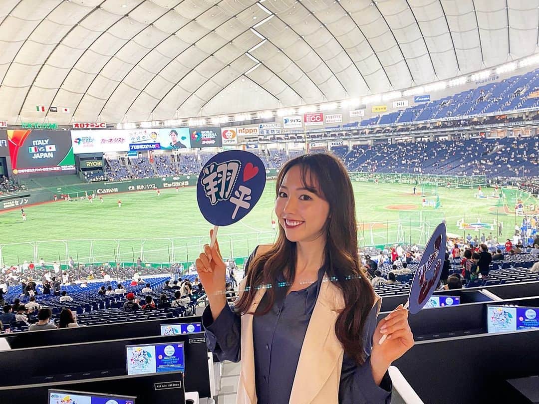 加藤桃子のインスタグラム：「念願のWBC😍 日本🇯🇵×イタリア🇮🇹 準々決勝の試合観に行けたよ⚾️  人生で初めての推しうちわを作って応援してきました📣  会場が一体となった応援と選手のプレーが凄すぎて大興奮でした🤍🤍🤍  #wbc #wbc2023 #worldbaseballclassic  #baseball  #samuraijapan  #japan #侍ジャパン  #東京ドーム #野球観戦 #推しうちわ #大谷翔平」
