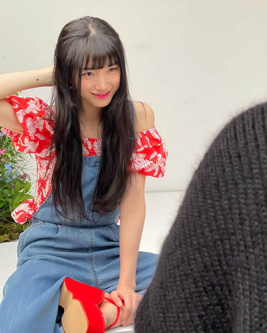 ペ・スジのインスタグラム：「게스야 안뇽 @guess」