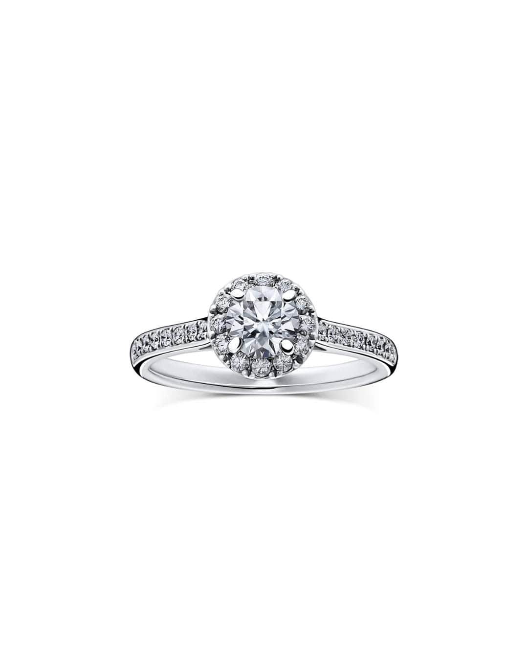 ラザール ダイヤモンド ブティック公式 | 婚約・結婚指輪さんのインスタグラム写真 - (ラザール ダイヤモンド ブティック公式 | 婚約・結婚指輪Instagram)「3月17日、セントパトリックデー。  全米最大の規模を誇るNYのカトリック教会からインスパイアされた 「セントパトリック」「セントパトリック28」。  NYのトレンドを感じさせながらも、 一世紀を超える伝統と歴史が息づくデザインは 世界中の花嫁を魅了。  オーセンティックで洗練された美意識に酔いしれて。  ＜婚約指輪＞St.PATRICK  ＜婚約指輪＞St.PATRICK 28  #lazarediamond #ラザールダイヤモンド  #婚約指輪 #エンゲージリング  #NEWYORK #NY #NYC #ダイヤモンド #ダイヤモンドリング #ブライダルリング #ブライダルリング専門店 #プロポーズ #プロポーズリング #メレダイヤ #メレダイヤモンド #海外挙式 #海外ウエディング #stpatricksday #セントパトリックデー #stpatrickscathedral #stpatrickscathedralnyc」3月17日 17時00分 - lazarediamond_boutique