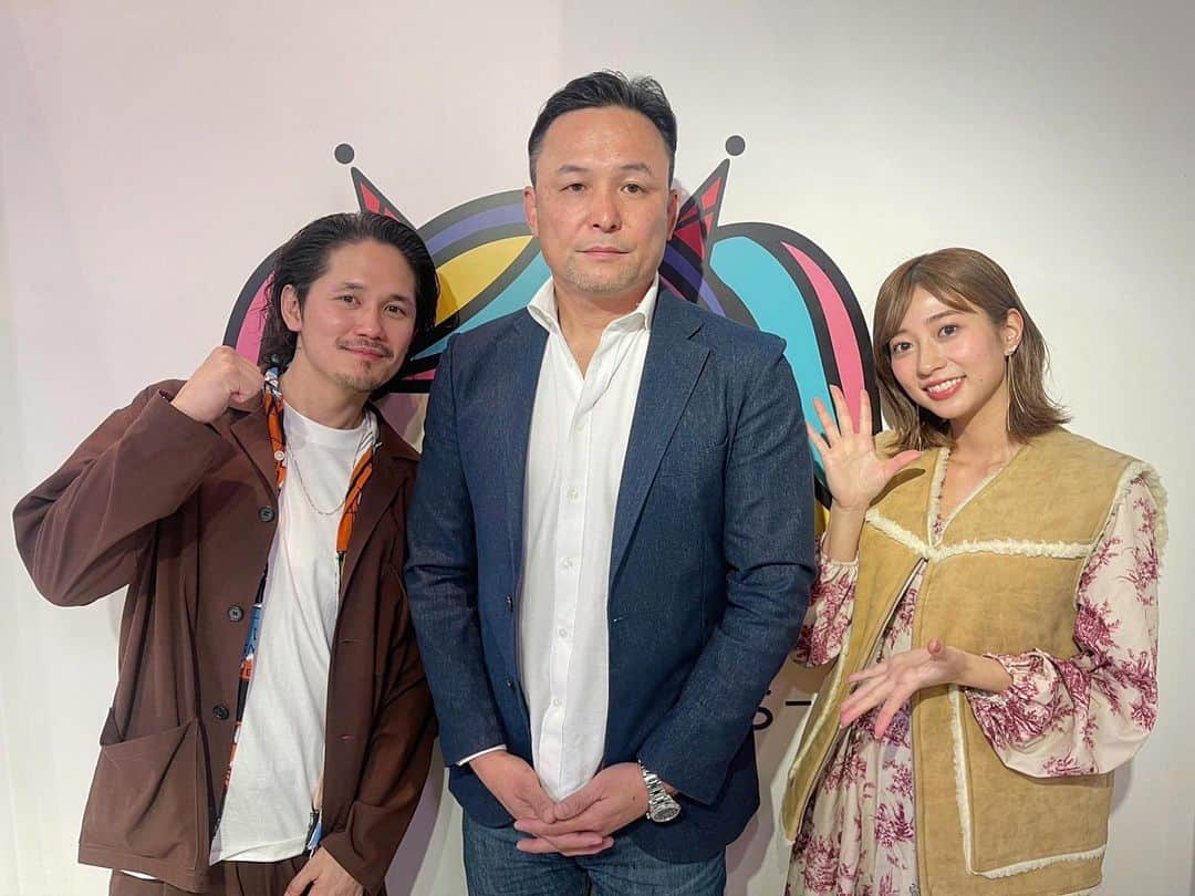 のインスタグラム：「【大貫彩香か宮原華音のRISESTUDIO】  毎月第1、第3木曜20:00〜  渋谷クロスFMにて公開収録。  今回はゲストは伊藤隆代表に来ていただきました。  RISE代表でもあり、僕の師匠でも伊藤代表とこのような機会をもらえて嬉しく思います。  すごく緊張するかな？って思いましたが楽しい時間を過ごせました。  伊藤代表ありがとうございました。  今後RISEにも大注目で、  しかも次回のゲストは、 @k1takeru 選手を呼んでしまいました。  大樹ぶっこんだよ？  次回4月6日もお楽しみに。」