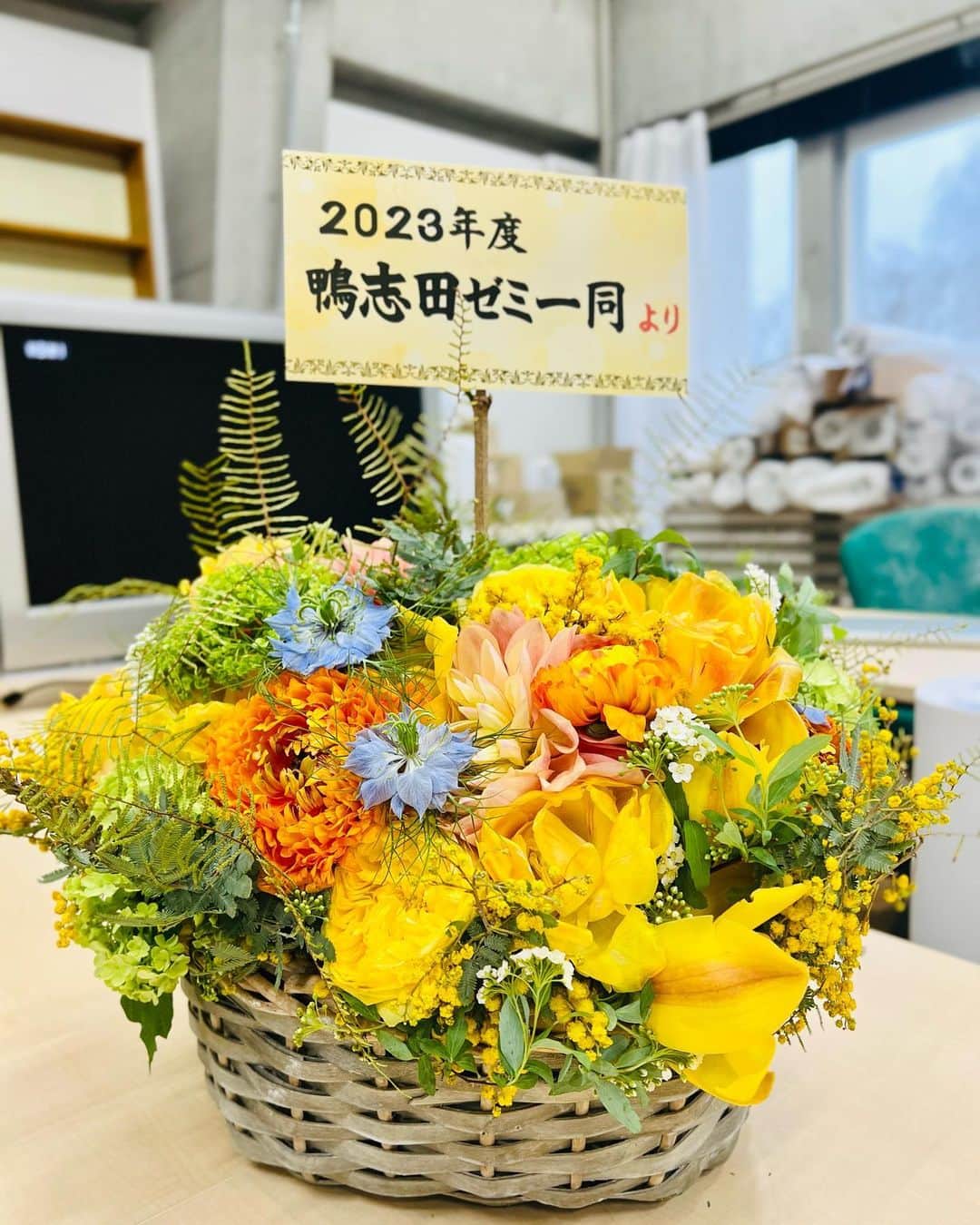 鴨志田由貴さんのインスタグラム写真 (鴨志田由貴Instagram)「今年の卒業式も終了〜。なるべく短く最後の挨拶終わりたかったけど、色々