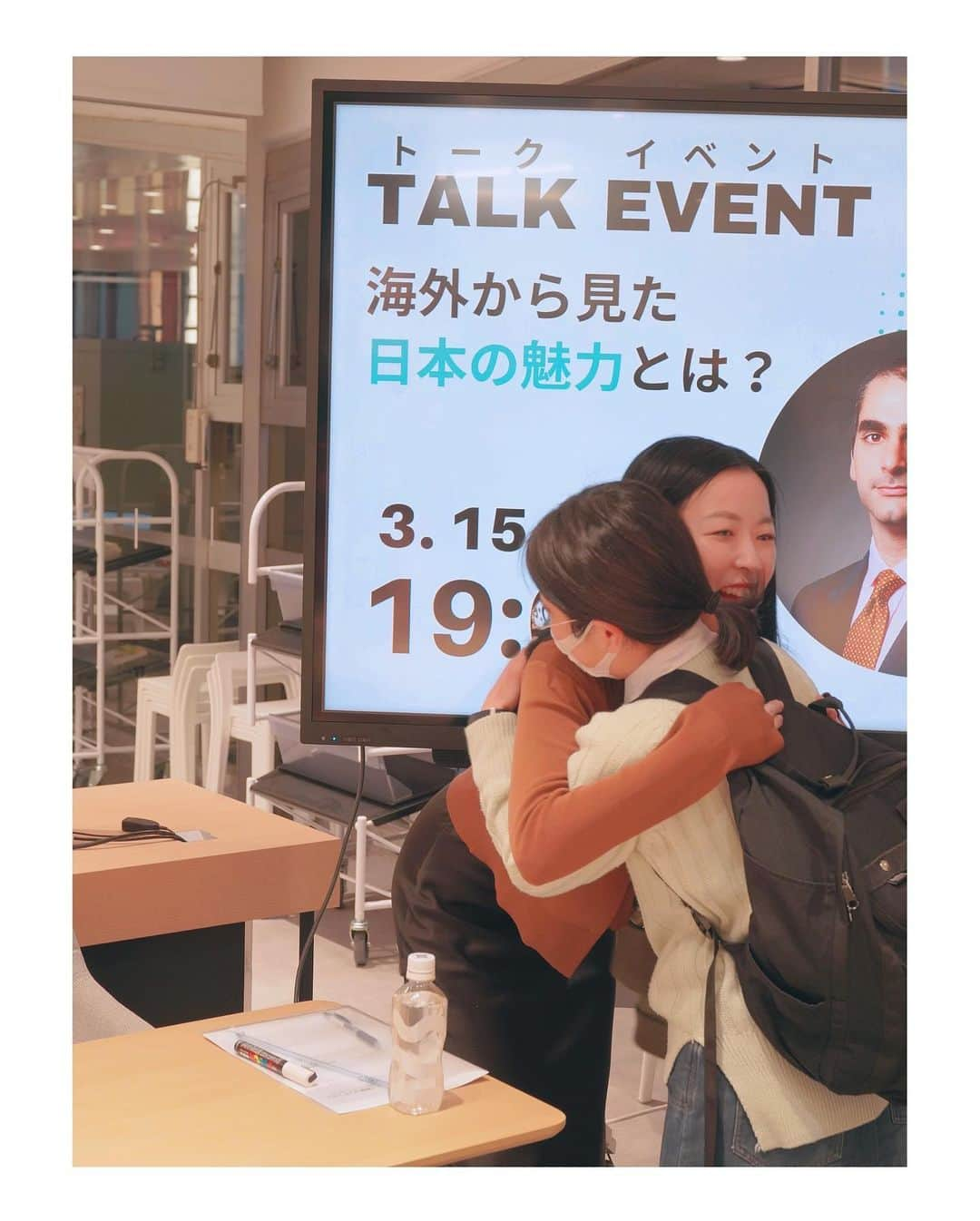 カン・ハンナさんのインスタグラム写真 - (カン・ハンナInstagram)「・ ⁡ 先日、トークイベントが終わってからのサイン会📚 ⁡ 一人ひとりの方と少しでもお話できて とても幸せな思い出になりました。 また引き続きどうぞよろしくお願い致します☺️ ⁡ ⁡ ⁡ ⁡ ⁡ ⁡ #紀伊國屋書店新宿本店 #コンテンツボーダーレス #トークイベント #本のサイン会　 ⁡ ⁡」3月17日 17時42分 - kang_hanna_jp