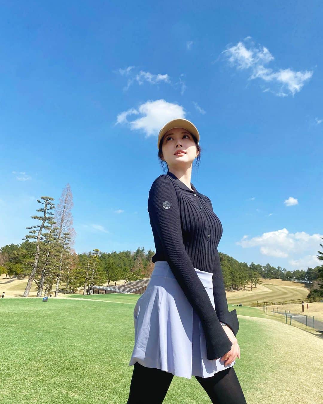 大石絵理のインスタグラム：「Beautiful golfing day 🌼🌸🍃 @harajukugolf_academy」