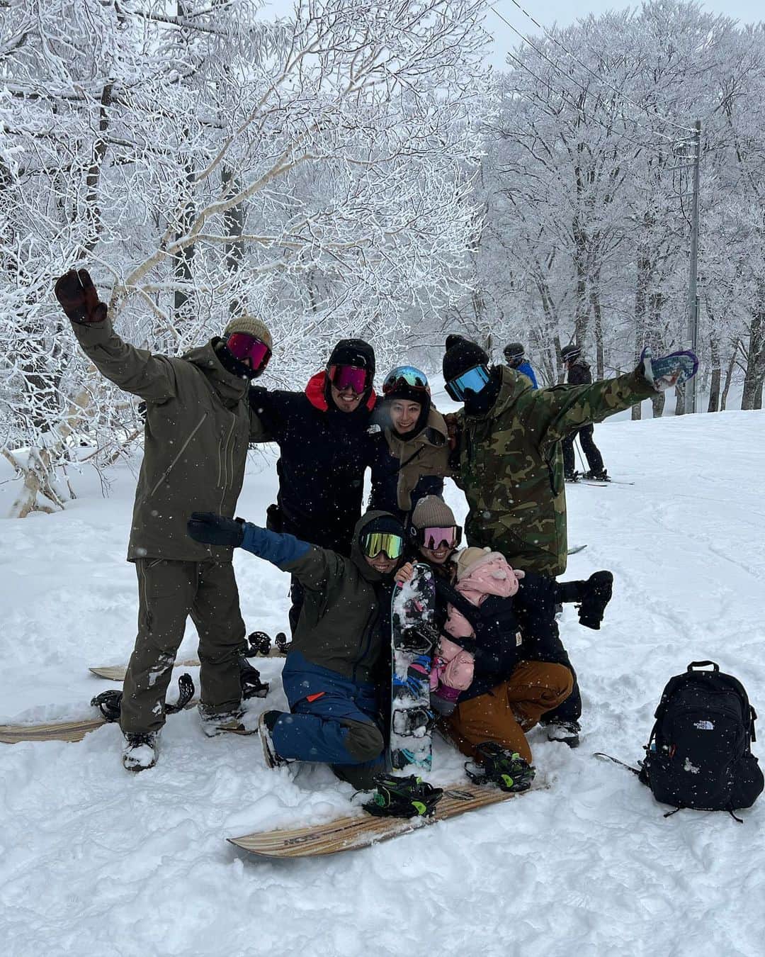 信太美月さんのインスタグラム写真 - (信太美月Instagram)「2月の終わりの2泊3日のスノボ旅行🦭 もうすっかり暖かくなったなぁ💭  . #mizuki_funactivity」3月17日 18時22分 - shidamizuki