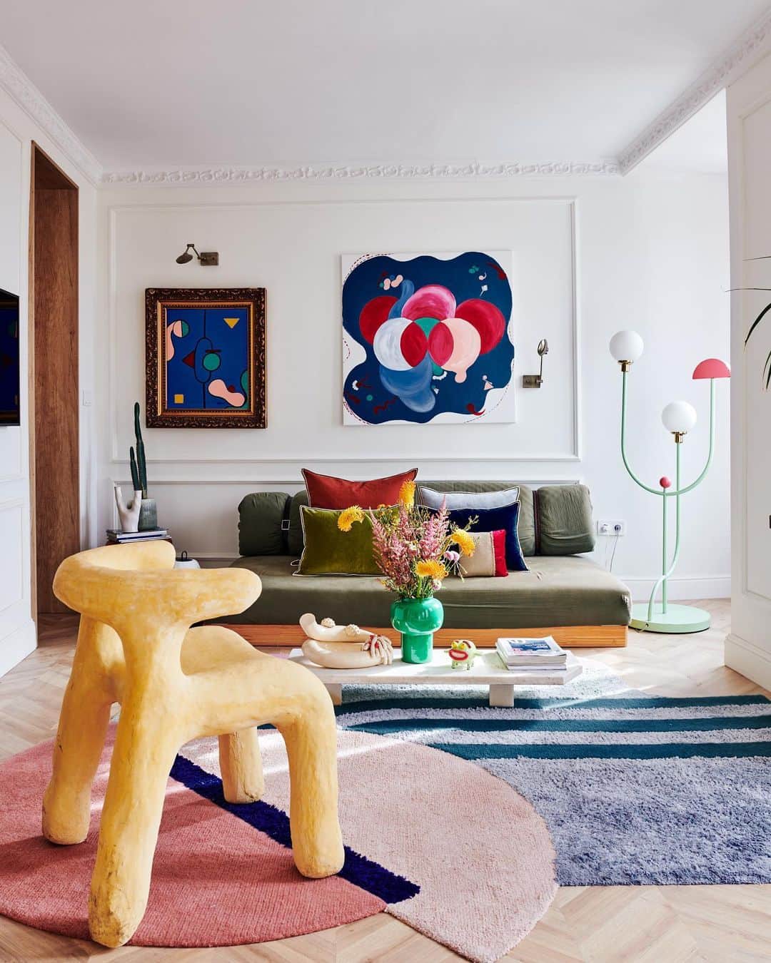 のインスタグラム：「Such an honor to be a part of this interior design project by @dovainstudio @sergioprieto__ in Lisbon. Spatial Placement Rug, uniquely comprised of multiple hues and shapes, beautifully injects colors to the space. . You can also find them featured on the 3rd edition of @maneramagazine . Photographed by @danielschaeferstudio」