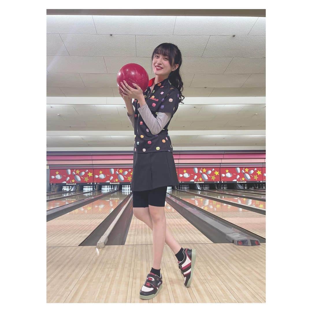 彩永あいりのインスタグラム：「. 本間選手の私物ユニフォームお借りしました🙇‍♀️♡ カラフルなマカロン柄可愛い〜〜〜」