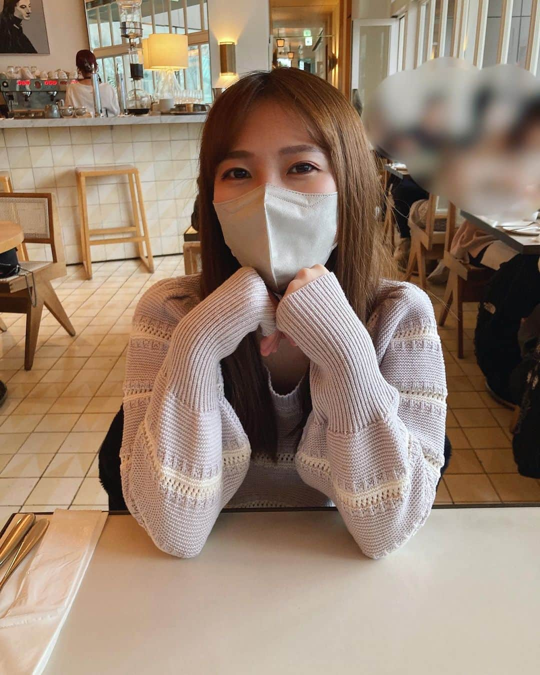 橋本友梨英のインスタグラム：「お姉ちゃんとお出かけした☕️ 韓国料理とパンケーキ食べた(写真載せてないけどw) #カフェ #韓国料理 #新大久保 #bills #パンケーキ #コーヒー #japan #tokyo #shinookubo #cafe #coffee」