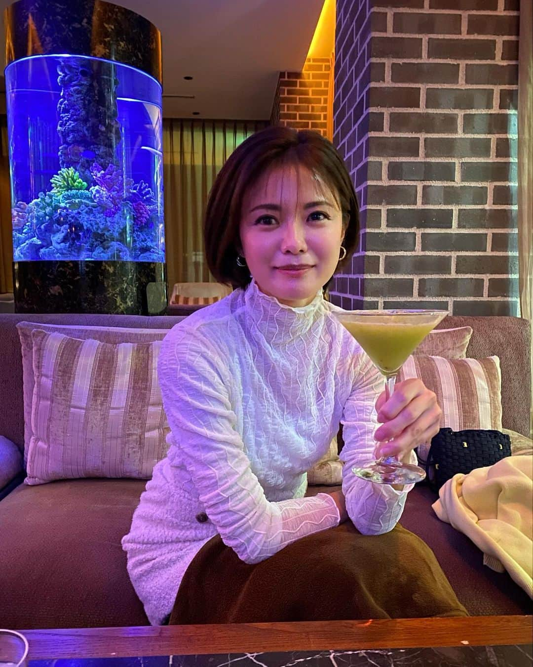 清水由紀のインスタグラム：「🍸  オシャレなカクテルなんか飲んじゃったりして、気取った顔してやがる。笑」