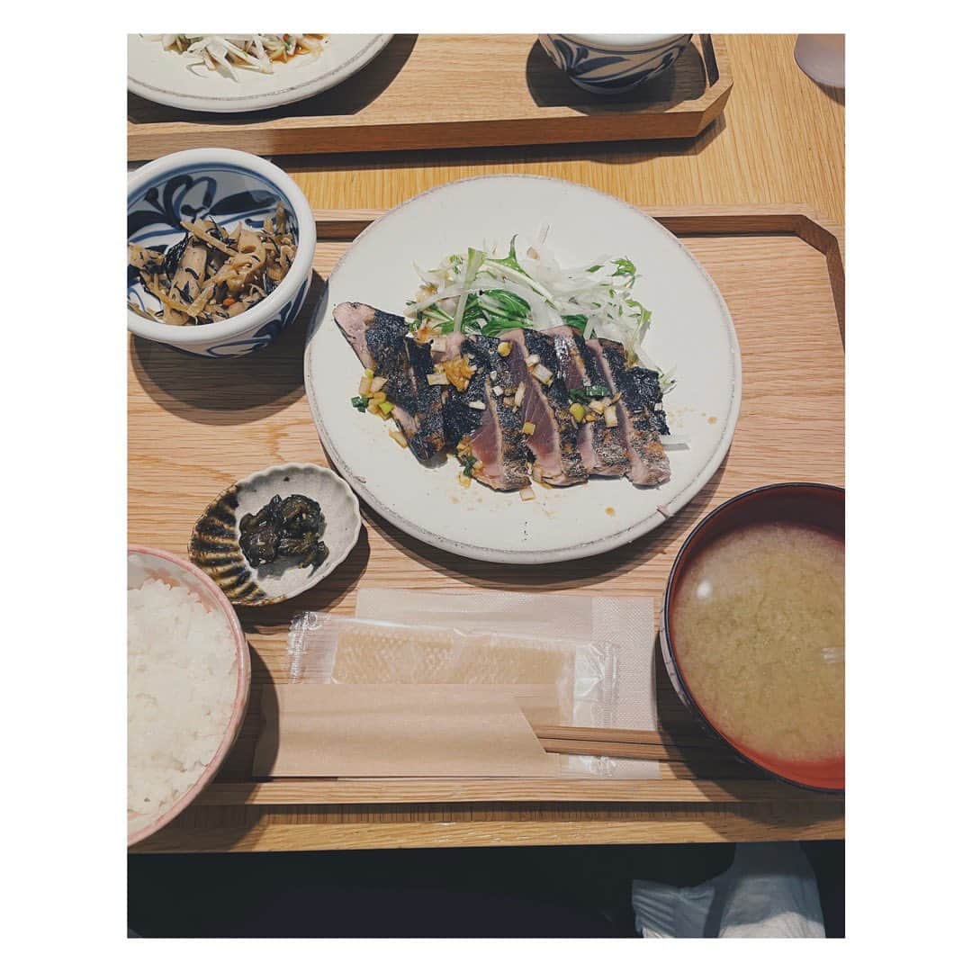 野尻美穂さんのインスタグラム写真 - (野尻美穂Instagram)「今週もお疲れ様でした！ 沢山色んな話を聞いて、色んな物を見て、美味しいランチも食べて、良き🙆‍♀️」3月17日 21時54分 - miho_cocoa