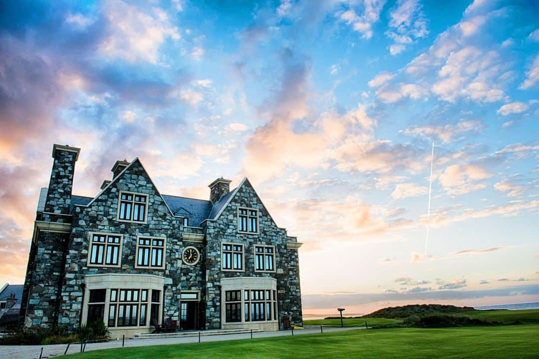 トランプ・ホテルさんのインスタグラム写真 - (トランプ・ホテルInstagram)「Top o' our list of places to celebrate #StPatricksDay? We'd go with the always stunning @trumpdoonbeg. ☘」3月17日 21時54分 - trumphotels