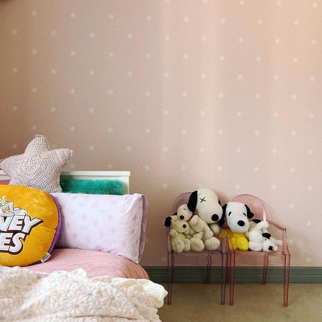 西山美希子さんのインスタグラム写真 - (西山美希子Instagram)「娘のお部屋。去年大ブームだったスヌーピーちゃんたち寂しそうw。」3月17日 21時58分 - mariaclove