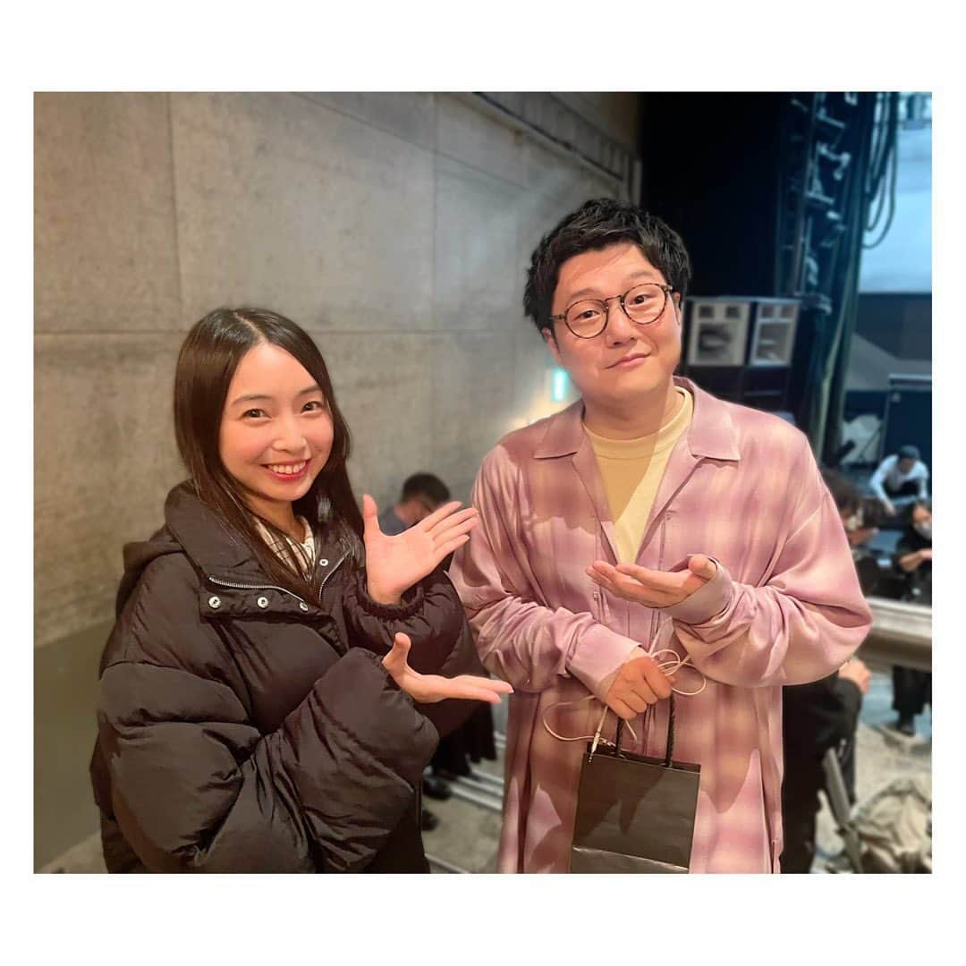 斎藤亜美さんのインスタグラム写真 - (斎藤亜美Instagram)「#かりあげクン の主題歌を歌っていらっしゃる #松室政哉 さんのライブを観させていただきました✨  「愛だけは間違いないからね」をはじめとした、素敵な曲の数々にノリノリになり、じーんとして、とても素敵な時間でした！  「かりあげクン、見てます」とライブにいらしてた方からお声掛けもいただき嬉しかったです！  明日はかりあげクン第11話！松室さんもご出演されています！ 愉快なほんにゃら産業女子会もお楽しみに！ #bs松竹東急」3月17日 22時01分 - ami_saito322