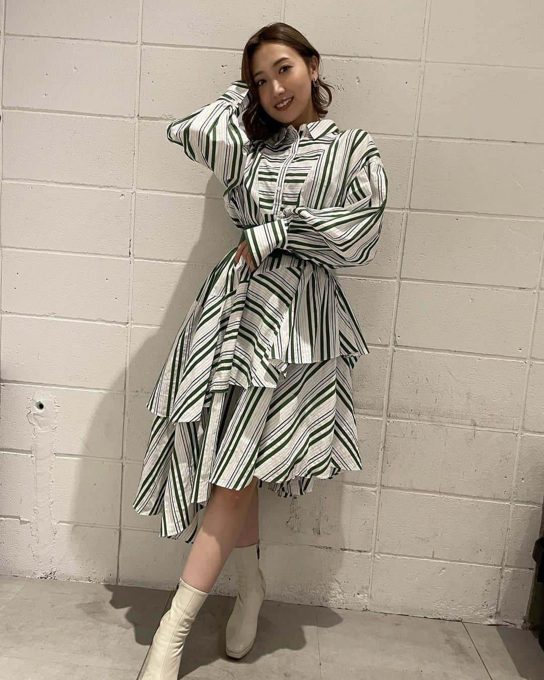 加美杏奈のインスタグラム：「・ 🕊‪💚  onepiece: @eimyistoire_official  shoes: @dianashoespress」