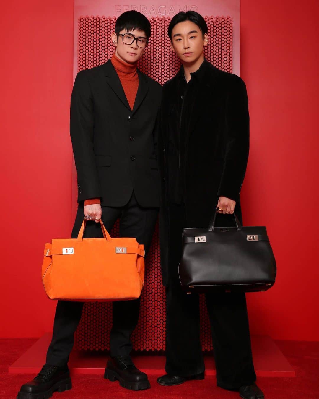のインスタグラム：「@ferragamo ❤️❤️❤️」