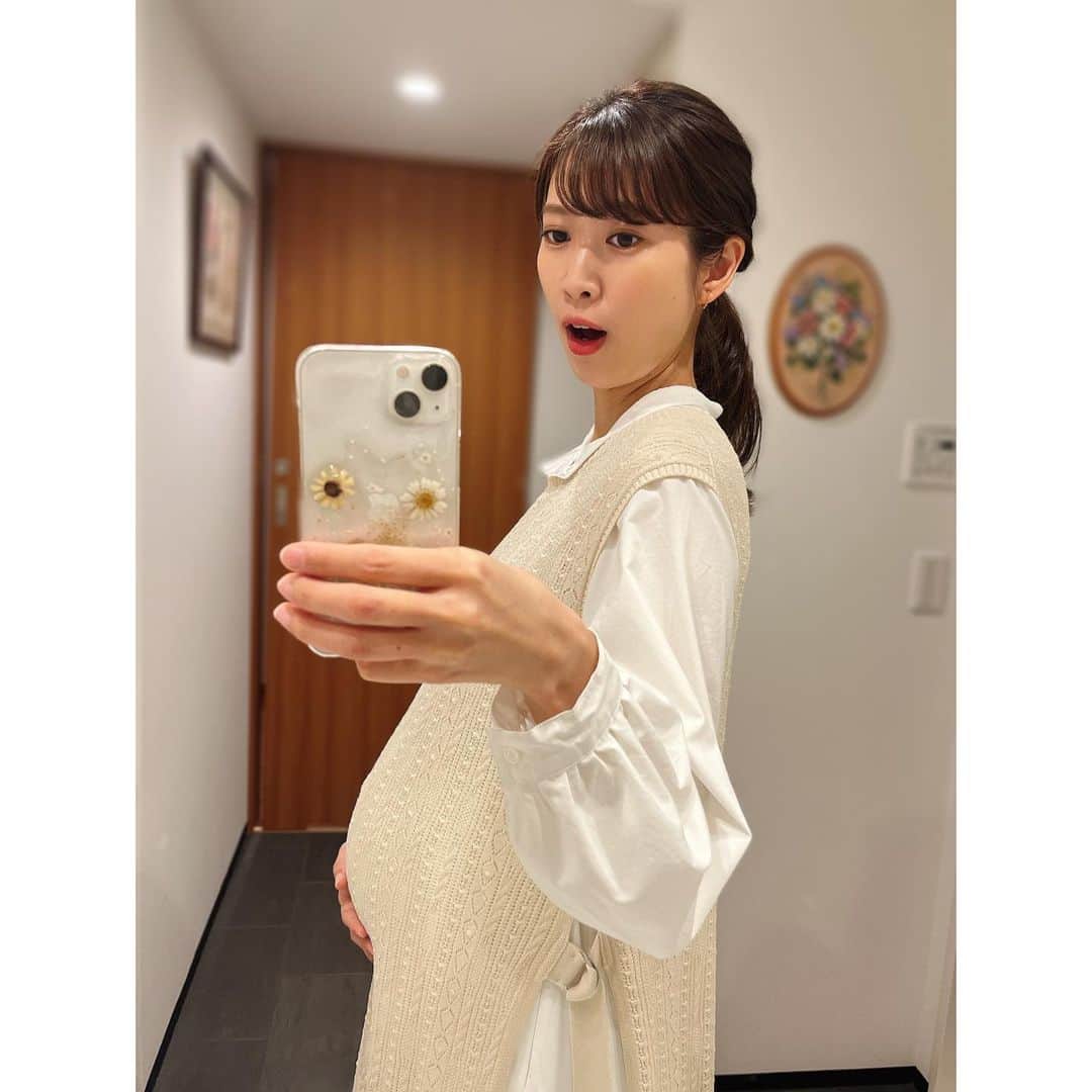 玉巻映美さんのインスタグラム写真 - (玉巻映美Instagram)「. ぽっこり！！！！！ ひー自分のお腹の大きさに驚いてます。笑 ⁡ ポコポコかわいいキックだったのが、 ぬるんっと力強く押すような動きに 変わってきました🥹😳」3月17日 22時26分 - eimi_tamamaki