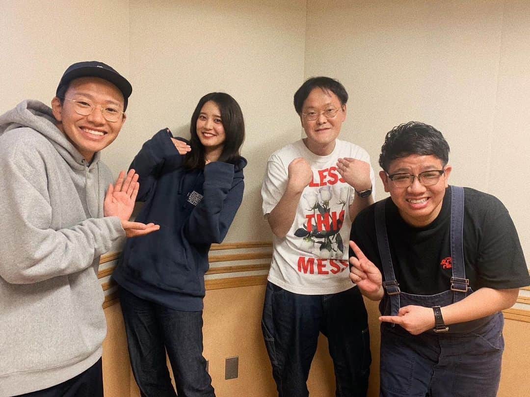 山崎紘菜のインスタグラム：「📻 今夜26時（深夜2時）からは 文化放送「ミキの深夜でんぱ」 稲ちゃんと参戦してきました！！ #深夜でんぱ #久しぶりのにいにぃと🚽さん」