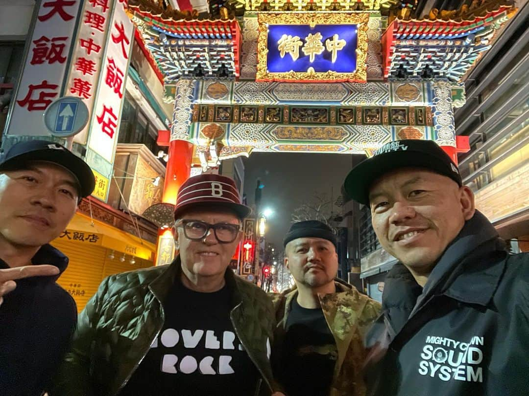 MIGHTY CROWNのインスタグラム：「@davidramjamrodigan is here in Japan safe and sound  We ready!  3/18 #bayhall #yokohama  3/20 #osaka #joule  3/21 #fukuoka  ロディガン無事に到着してます 現場で会いましょう！」