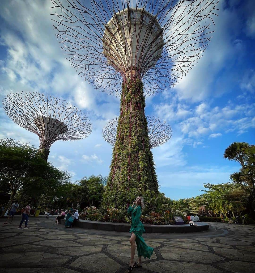 ベルナデッテ・スッチさんのインスタグラム写真 - (ベルナデッテ・スッチInstagram)「Singapore vibes 🤩 #enjoy #enjoylife #enjoybeautifulview #smile #behappy #happylife #moments #momentalikethese #💚」3月17日 23時36分 - szocsbernadettecynthia