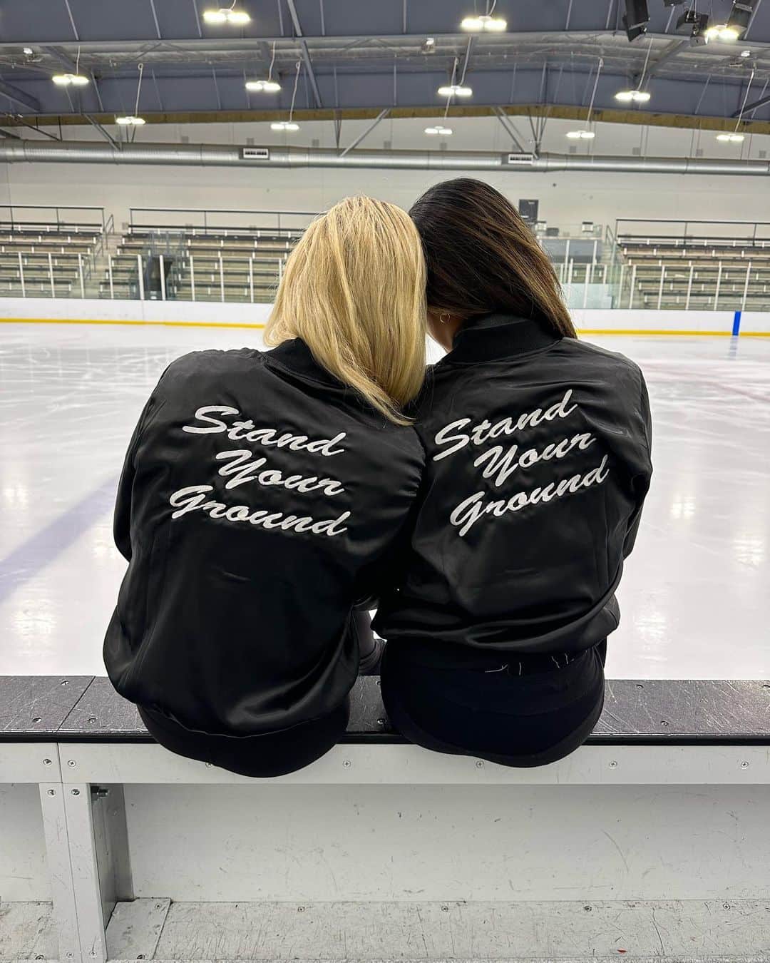 アレクサ・シメカのインスタグラム：「This one is for you, Todd. 💙    Thank you for instilling the confidence we need to not waver from what we believe in. You have given us the strength to follow our dreams. 💫」