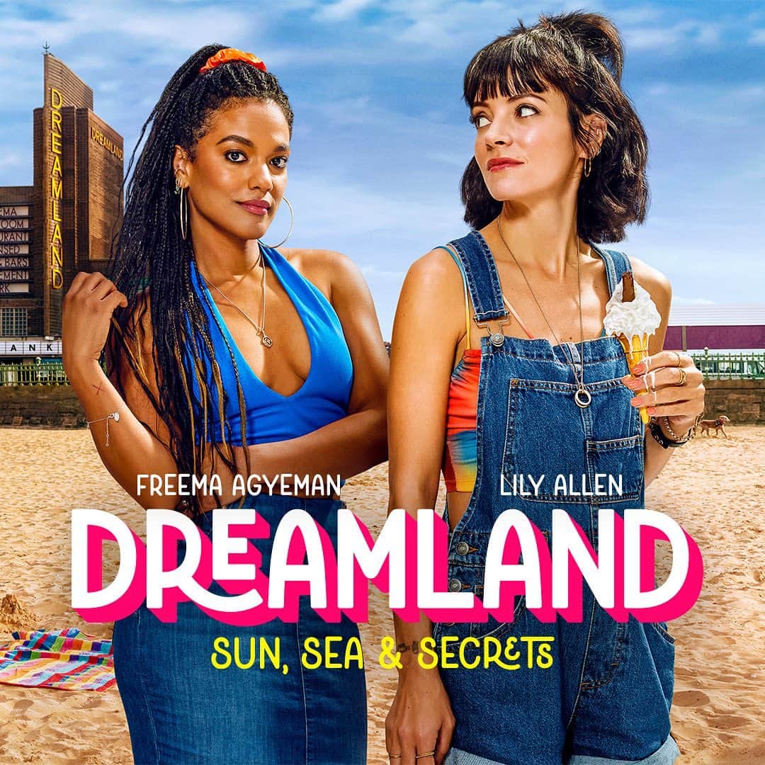 フリーマ・アジェマンのインスタグラム：「Its all fun and games… till you get $hite in your eye…  💙DREAMLAND💖  Airing on Sky Atlantic and streaming service NOW on 6th April!!!!  @skytv @nowtv #Dreamland」