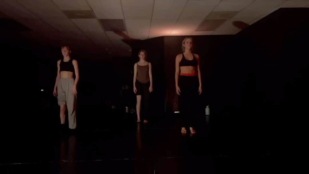 のインスタグラム：「Thursday nights 🤎 love dancing with you @auden.gwilliam and @brookebblair !! And love you @nicolemarieperezv ❤️‍🩹 #dancelife #roomone #ilovenicole #thursdays🤍」