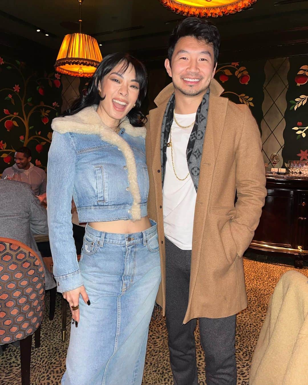 リナ・サワヤマさんのインスタグラム写真 - (リナ・サワヤマInstagram)「had the BEST time at @brooklynnets !!!!! sitting court side ???????????? shooting t shirts into the audience ??? eating PASTA ????????????  (wearing @coach 💙)」3月18日 1時23分 - rinasonline