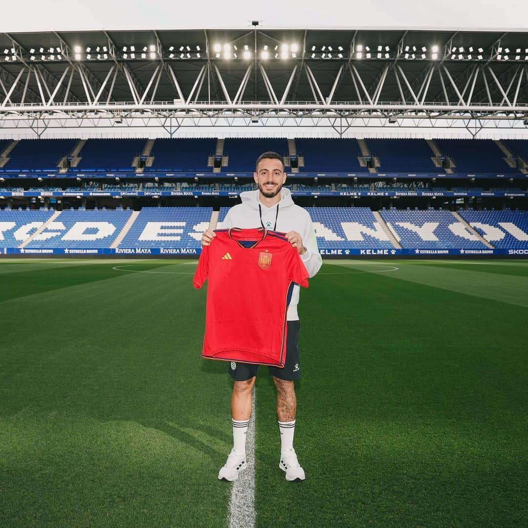 ホセ・ルイス・サンマルティン・マトのインスタグラム：「📸 La foto que todos queríamos ver  #RCDE | #JoseluSelección」