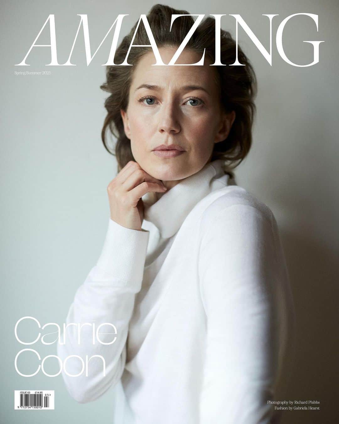 キャリー・クーンのインスタグラム：「“Jean Cole talked about coming home from the newsroom, making dinner, putting the kids to bed and then going down to her dining room at one in the morning to write her stories,” says @carriecoon, who stars as the legendary newspaper reporter in @matt_ruskin’s Boston Strangler, out today. "Women don’t have the luxury of the ivory tower. We are always being interrupted, and the art of being a woman navigating that is how do you then refocus yourself on the task in hand?”   Boston Strangler is now on @hulu and @disneyplusuk. Carrie's full interview and shoot will be in AMAZING issue 3, available to pre-order from Monday at theamazingmagazine.com.   @carriecoon wears @gabrielahearst.  Photographed by @richardphibbs Styled by @bailey.moon Hair by @_marcosantini1 at @walterschupfermanagement Makeup by @rebeccarestrepo at @walterschupfermanagement Nails by @manicuremarie at @ateliermgmt Words by @julietherd Creative & Editorial Director @huwgwyther Editor @barbiesnaps Cover Design by @harry_conor & @aparna_aji Photography Assistant @trephoto Photographer's Agent @biddythesquidsback at @lairdandgoodcompany  Special thanks to @narrativepr」