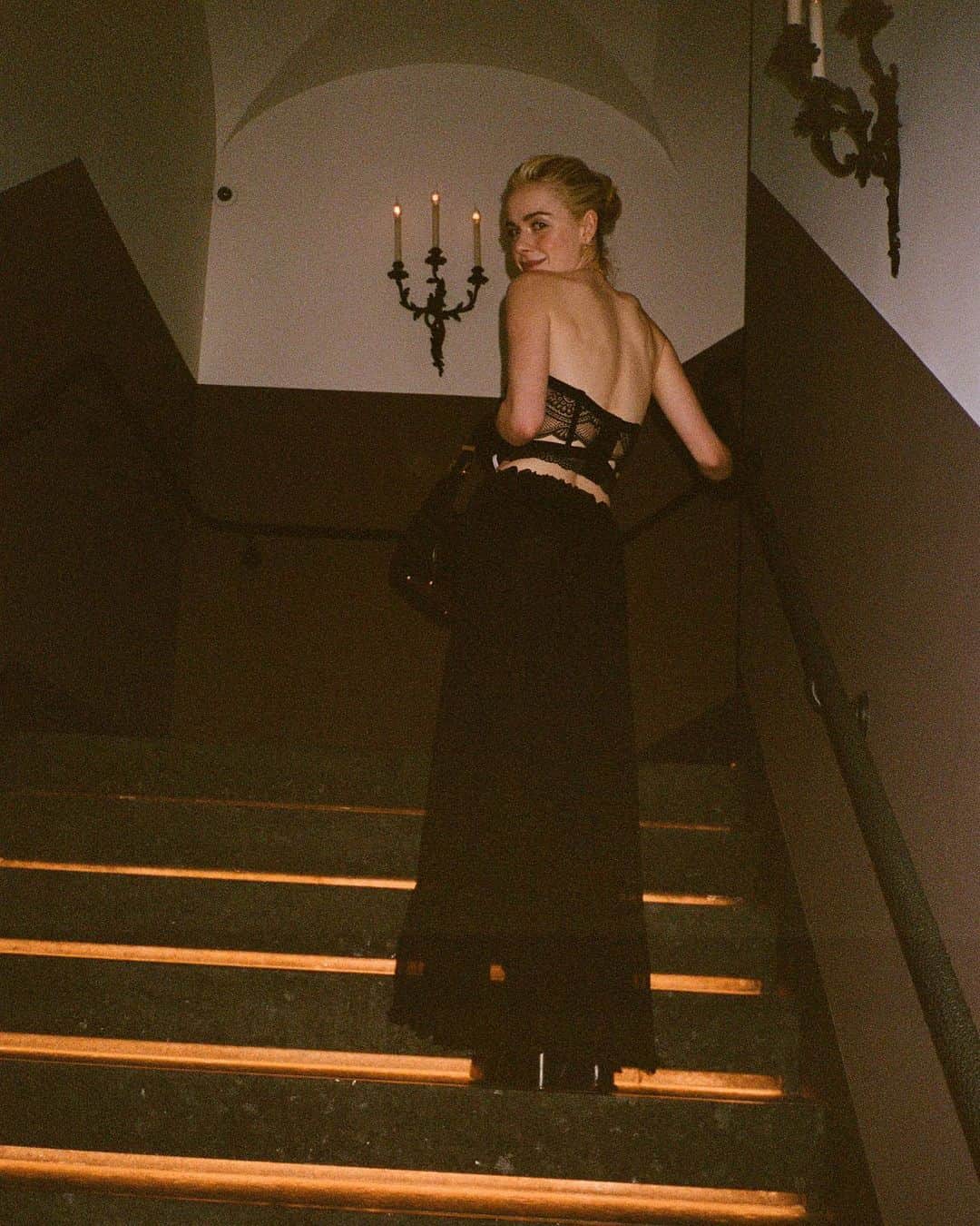 キーナン・シプカのインスタグラム：「mom got me in paris」