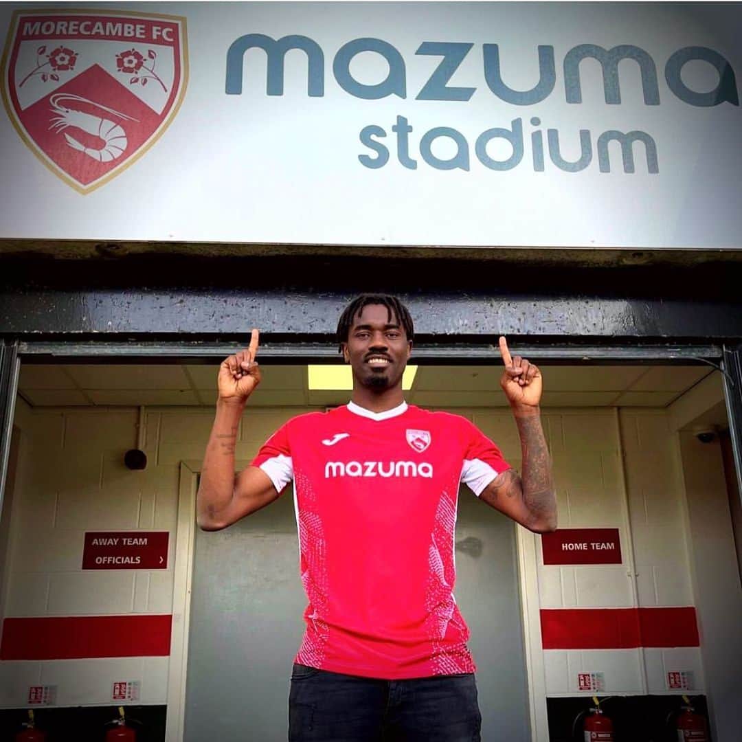 パペ・スアレのインスタグラム：「Delighted To be Here ✔️ Let’s Go @morecambefc」