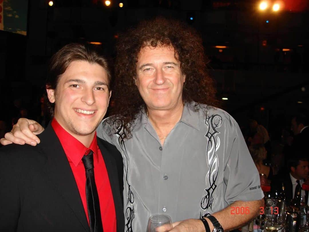 ギーザー・バトラーのインスタグラム：「Congrat’s to Sir @brianmayforreal  Here he is with my son @biffbutler at the #rrhof induction.」