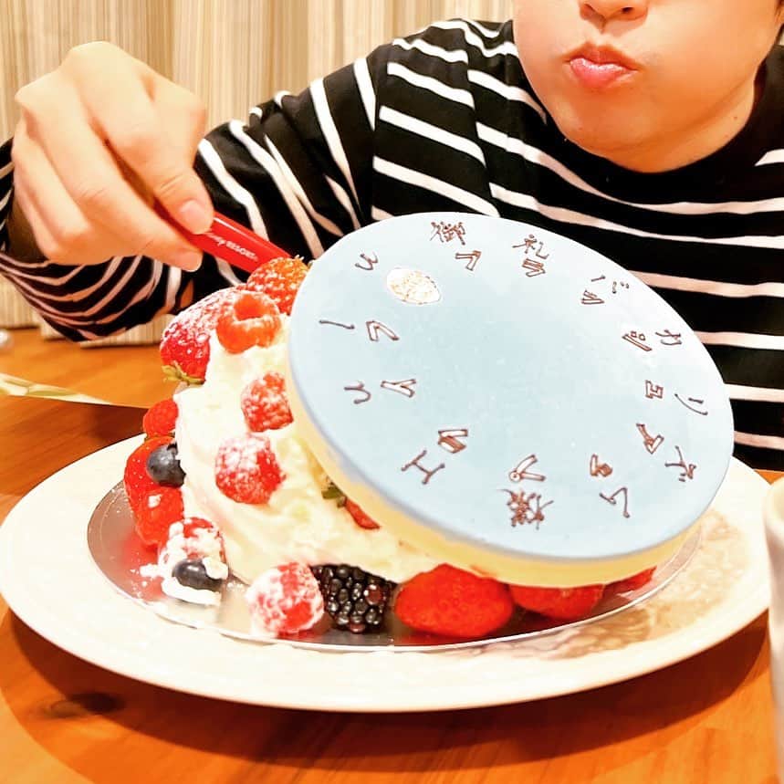バカリズムのインスタグラム：「おいしくいただいた。 残りは明日。」