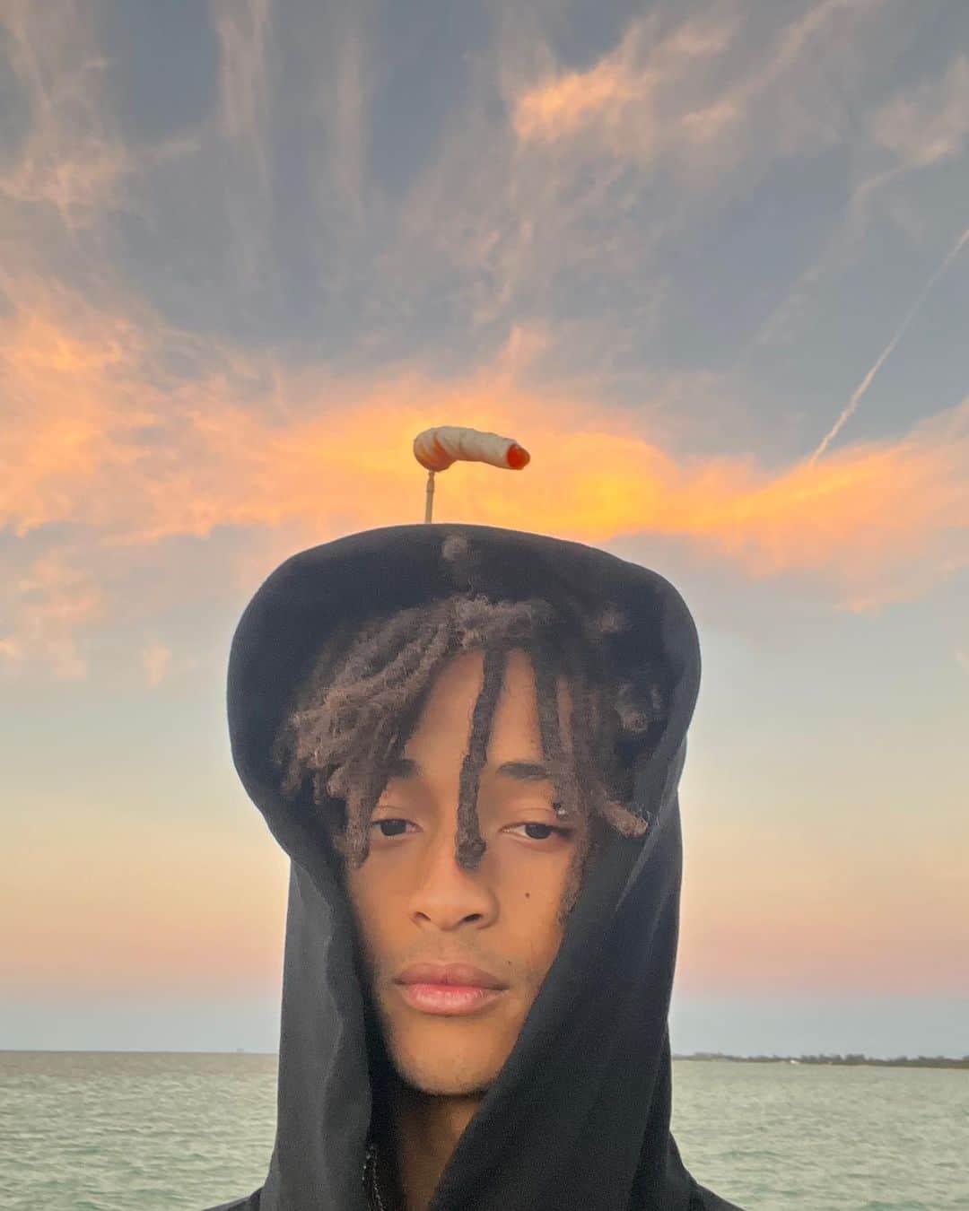 ジェイデン・スミスさんのインスタグラム写真 - (ジェイデン・スミスInstagram)「Finally Made It To The Beach. 🌈 Trippy Summer Adventure #3458」3月18日 4時38分 - c.syresmith