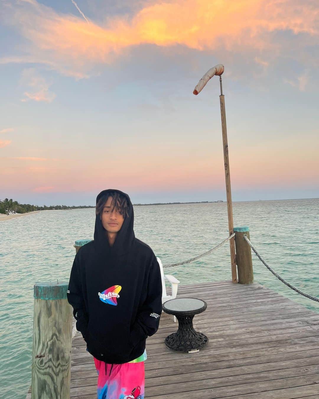 ジェイデン・スミスさんのインスタグラム写真 - (ジェイデン・スミスInstagram)「Finally Made It To The Beach. 🌈 Trippy Summer Adventure #3458」3月18日 4時38分 - c.syresmith