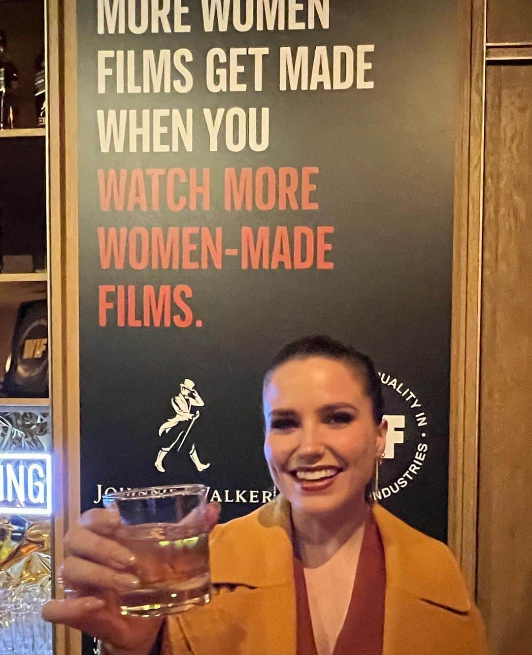 ソフィア・ブッシュさんのインスタグラム写真 - (ソフィア・ブッシュInstagram)「I can’t believe it’s been a week since this perfect night with #ad @womeninfilmla and my friends @johnniewalkerus at the #WIFOscars Party! It is a JOY to celebrate the incredible women in film, and I am still buzzing from the energy in that room. What a moment, toasting 65 (sixty five!!!) women nominees this year. I got to catch up with friends, listen to the nominees speak, and check out the gorgeous @johnniewalkerus First Strides carpet. It’s a living tribute to some of our women trailblazers who have paved the way, ensuring that we and future generations of women can be supported in the arts, and walk the carpet to celebrate our work! Want to learn more about supporting women in the film industry and how you can do your part? Start by watching and discover women made films by visiting www.johnniewalker.com/firststrides. #FirstStrides」3月18日 5時04分 - sophiabush