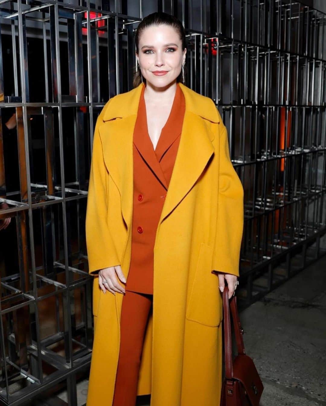 ソフィア・ブッシュさんのインスタグラム写真 - (ソフィア・ブッシュInstagram)「I can’t believe it’s been a week since this perfect night with #ad @womeninfilmla and my friends @johnniewalkerus at the #WIFOscars Party! It is a JOY to celebrate the incredible women in film, and I am still buzzing from the energy in that room. What a moment, toasting 65 (sixty five!!!) women nominees this year. I got to catch up with friends, listen to the nominees speak, and check out the gorgeous @johnniewalkerus First Strides carpet. It’s a living tribute to some of our women trailblazers who have paved the way, ensuring that we and future generations of women can be supported in the arts, and walk the carpet to celebrate our work! Want to learn more about supporting women in the film industry and how you can do your part? Start by watching and discover women made films by visiting www.johnniewalker.com/firststrides. #FirstStrides」3月18日 5時04分 - sophiabush