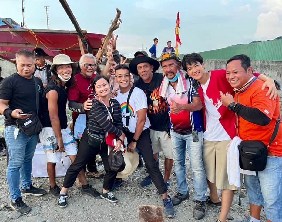葉山奨之さんのインスタグラム写真 - (葉山奨之Instagram)「Amazon Original #エンジェルフライト国際霊柩送還士 が昨日から配信始まりました。僕は第一話に出演しております。フィリピンクルーの方々に良くして頂き、そしてエネルギッシュで毎日が刺激的でとても楽しかったです！沢山の方に届いてほしいです！！ I love Filipino staff & actors 🇵🇭 #amazonprime #angelflight」3月18日 15時08分 - shonohayama