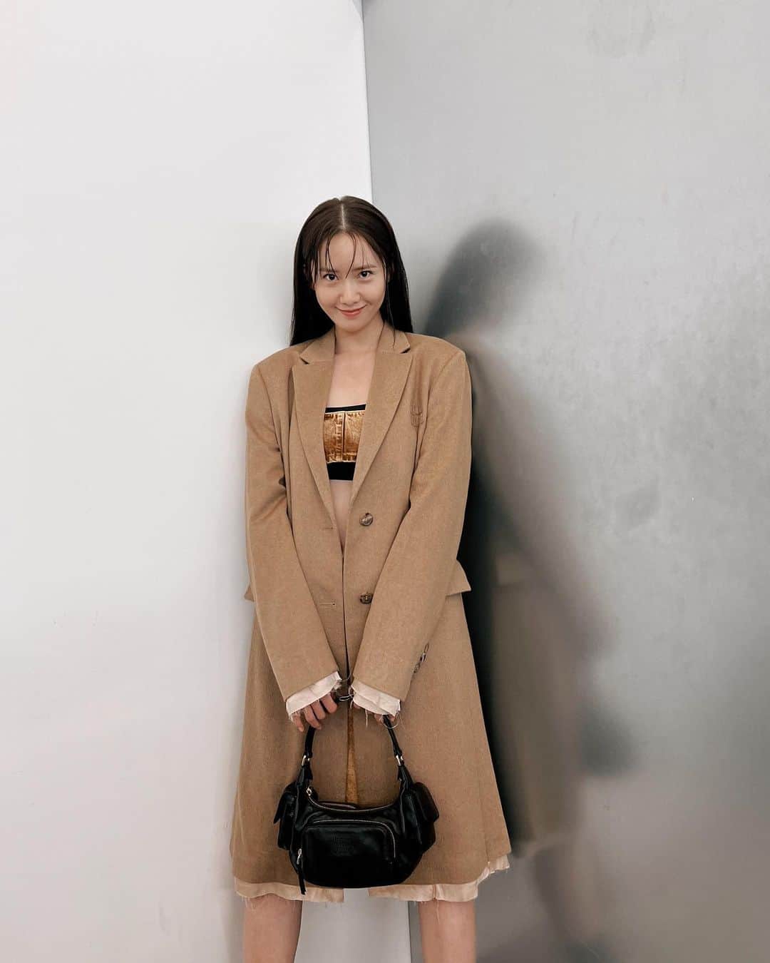 のインスタグラム：「미우미우 예쁜거 말모말모🧡 #23ss  #MiuMiuMultiPocket @miumiu」